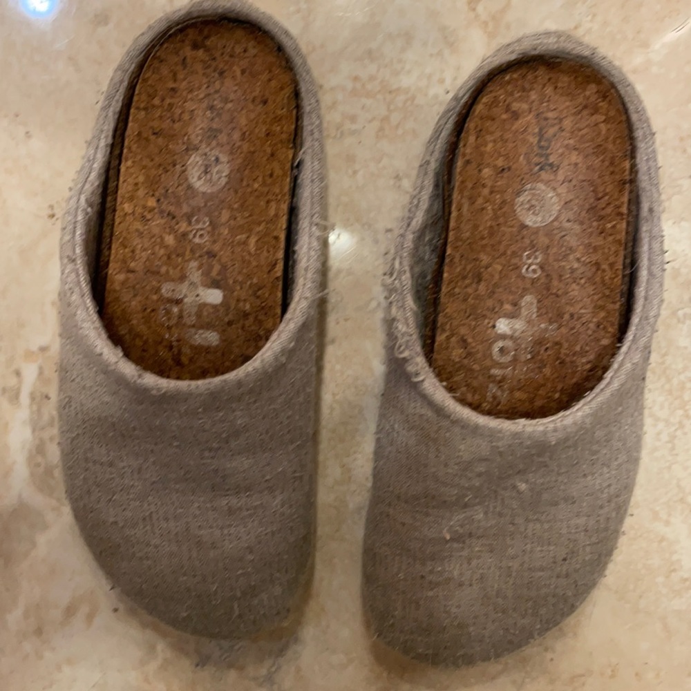Otz slippers